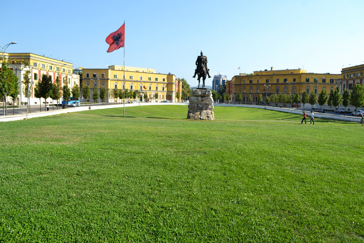 Tirana Scanderbeg square