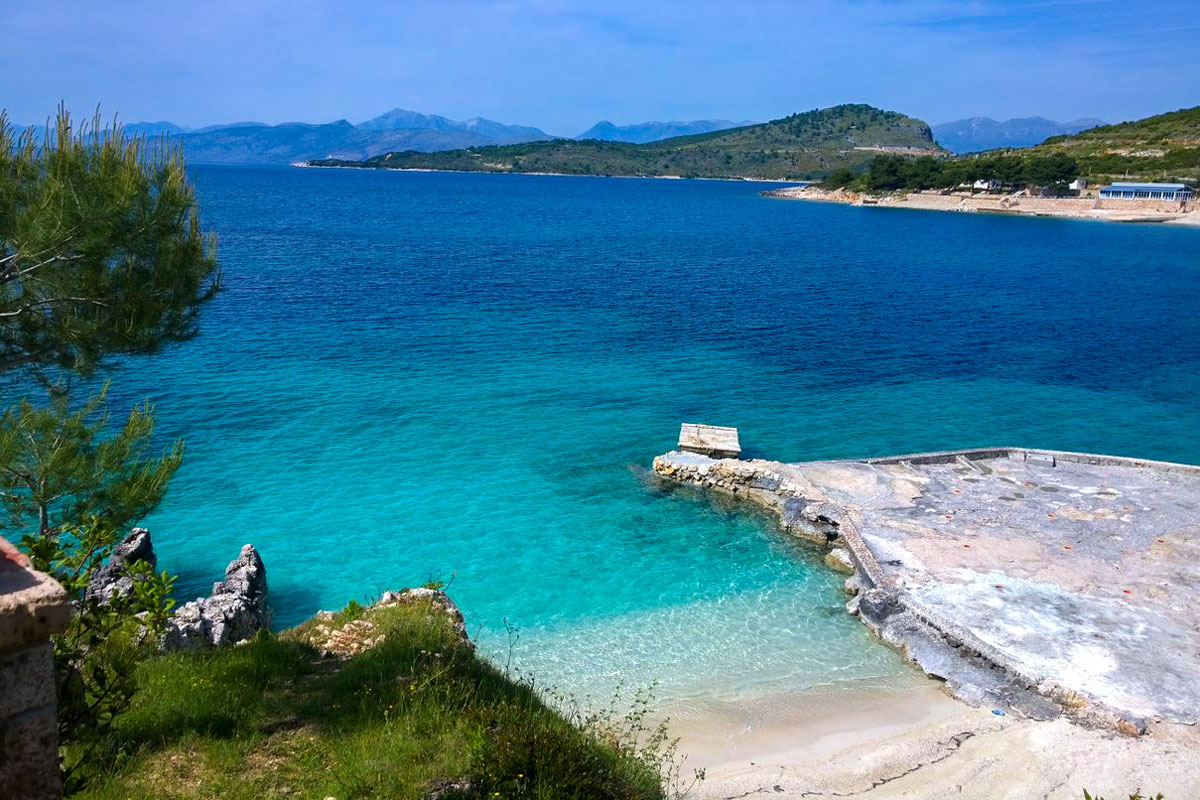 saranda beach albania